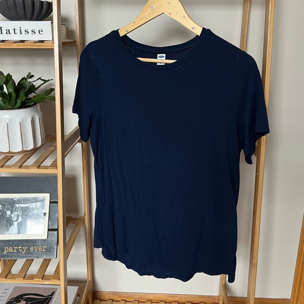 Luxe Old Navy Basic Navy Tee